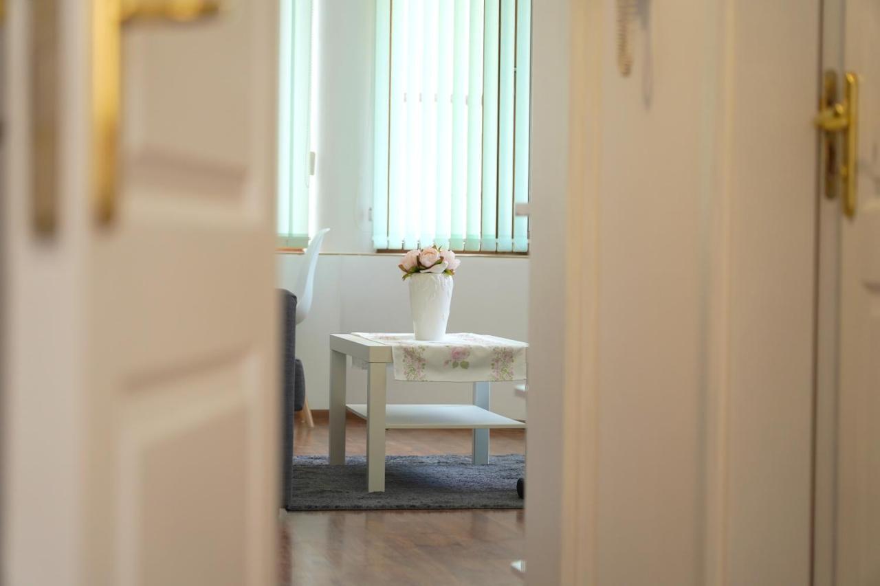 Shushi'S 1 Bedroom Central Apartment 普罗夫迪夫 外观 照片